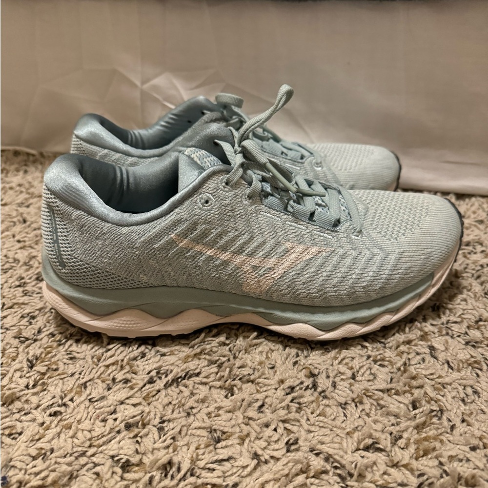 Mizuno Wave Sky Wave Knit 3, size 8.5